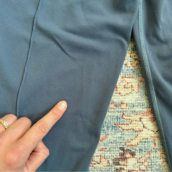 Vintage prana wide leg cropped yoga capri pants in blue | size medium - Picture 9 of 9